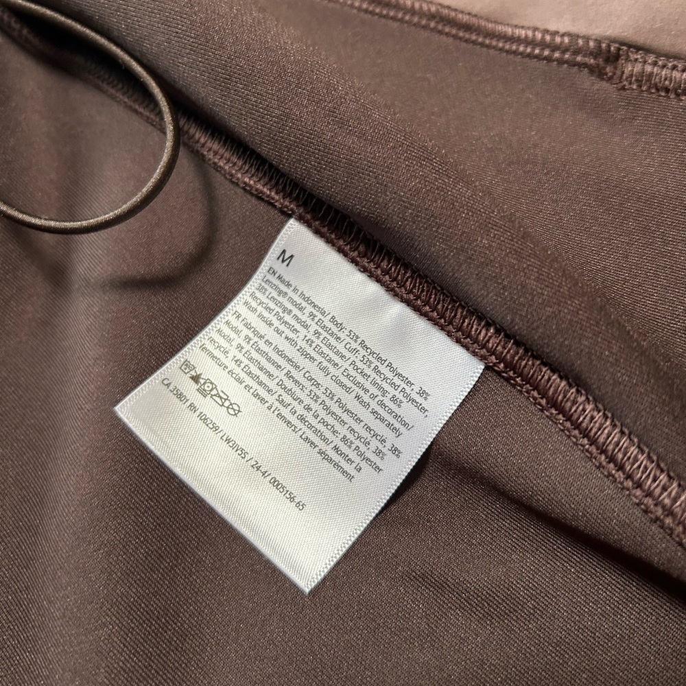 lululemon athletica Softstreme Jacket - Picture 7 of 9